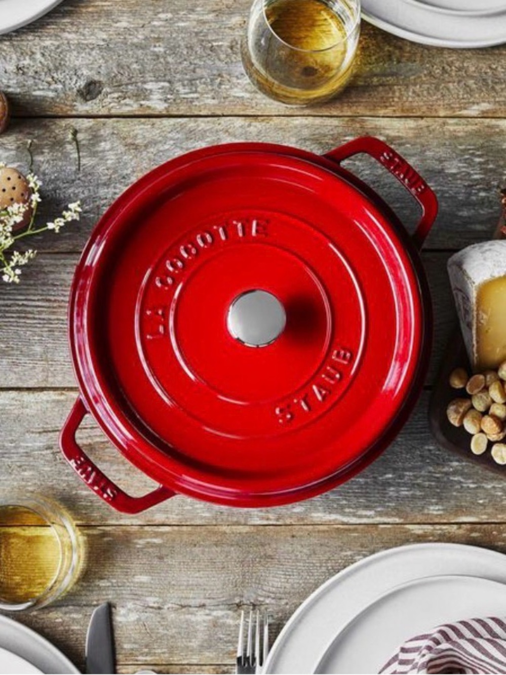 STAUB ⚜️♥️⚜️ STCOC 10 Cocotte 28
Grenadine Ni Fonte with flaws ‼️